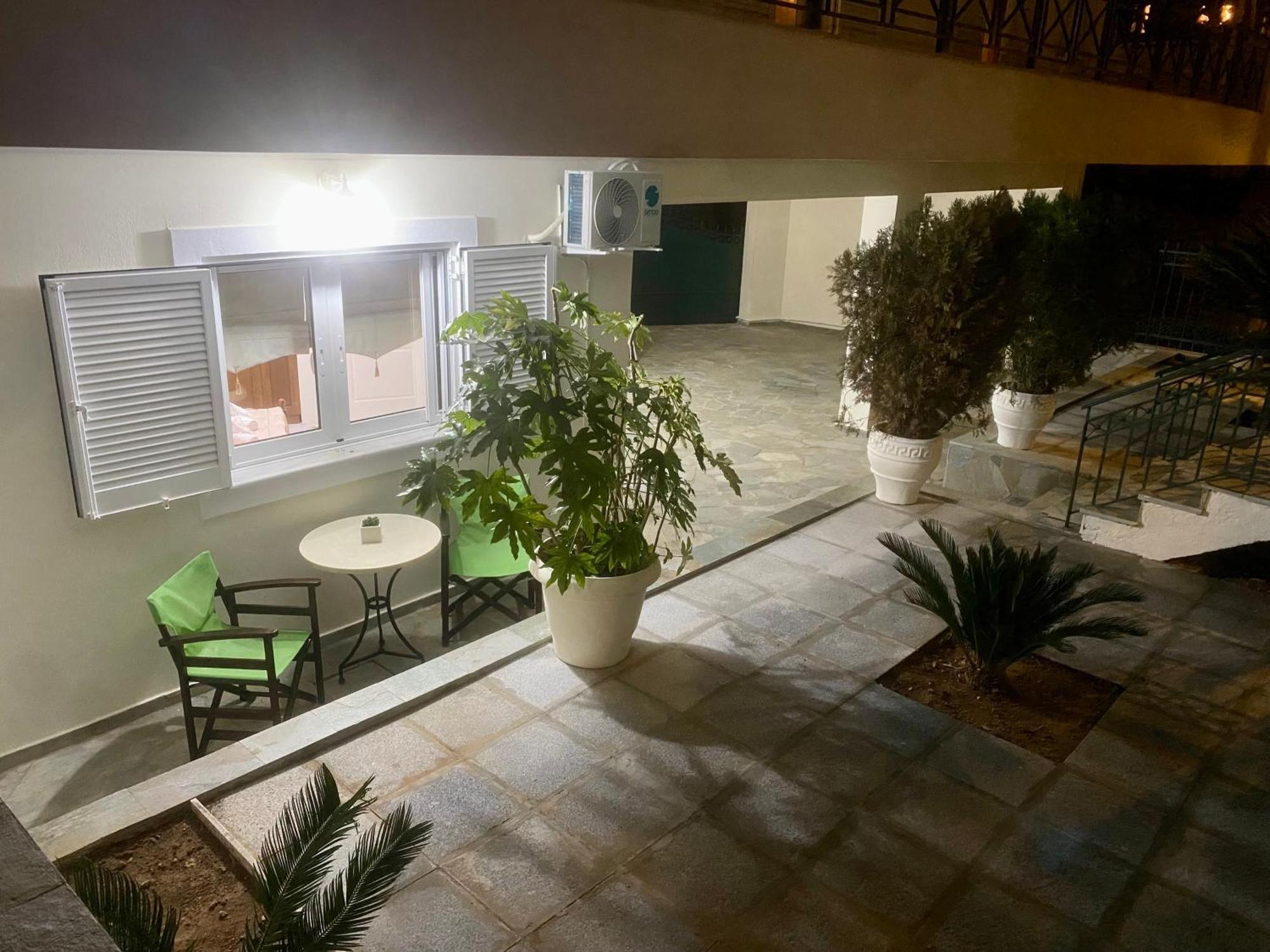 Nikos Apartment Spata  Ngoại thất bức ảnh